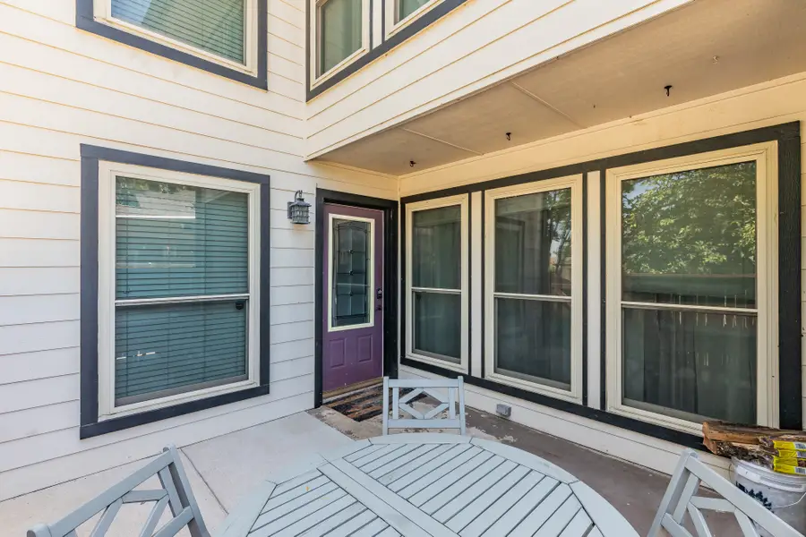 714 E Wall Street #106, Grapevine, TX 76051 - #3