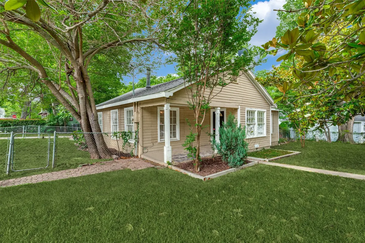 901 W Virginia Street, McKinney, TX 75069 - #1