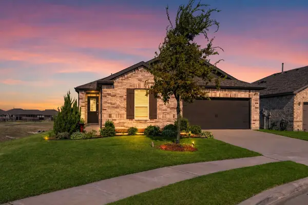2701 Webb Avenue, Aubrey, TX 76227