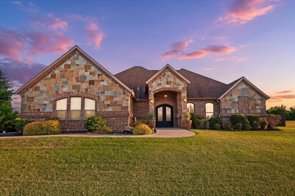 924 Indian Trail, Oak Leaf, TX 75154 - #1