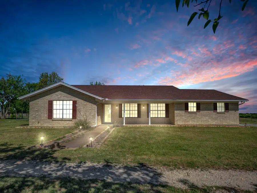 5108 Woodard Avenue, Cleburne, TX 76033 - #2