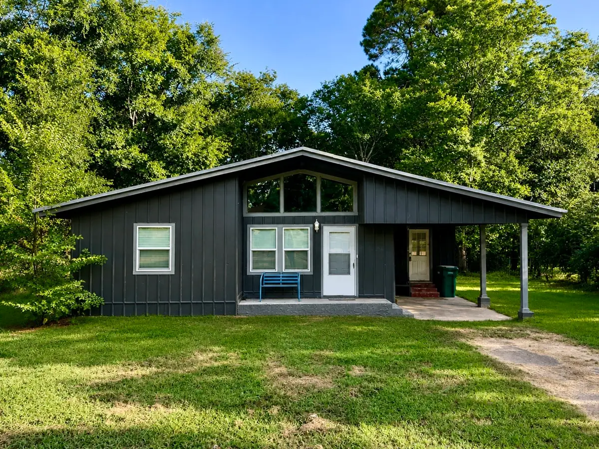 414 E Main Street, Omaha, TX 75571 - #1