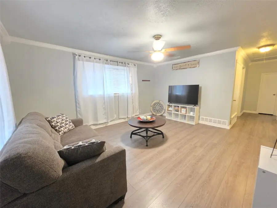 1043 Blaylock Circle S, Irving, TX 75061 - #3