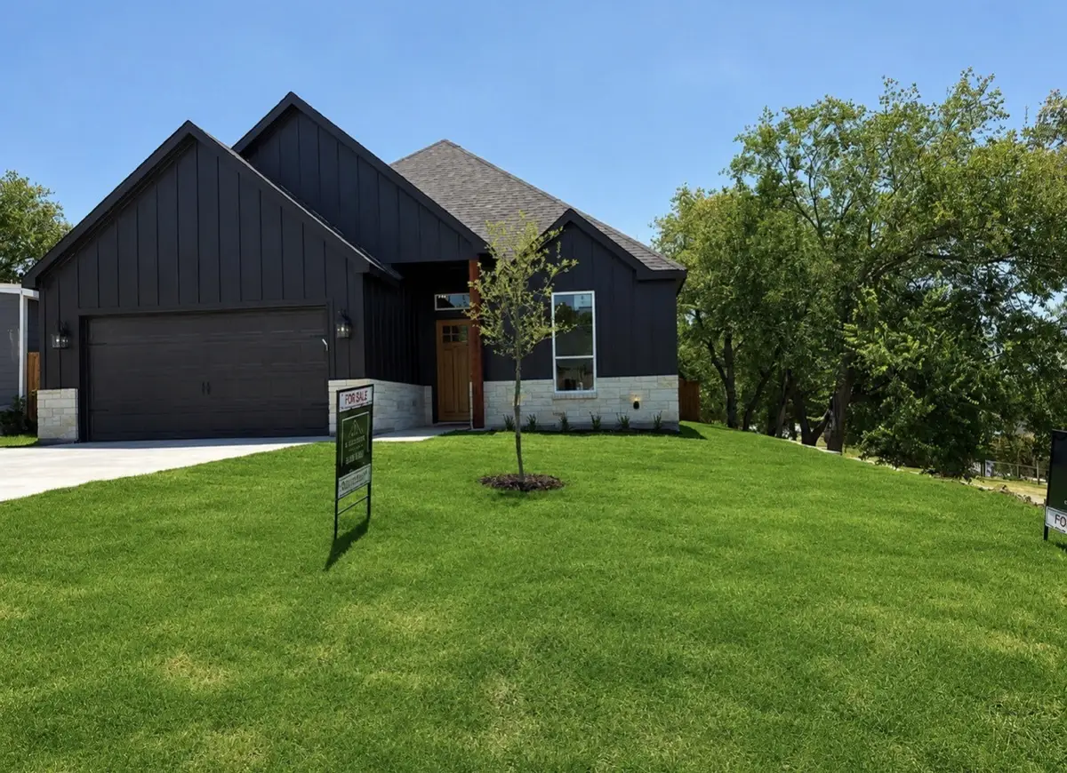 2400 Irion Avenue, Fort Worth, TX 76106 - #1