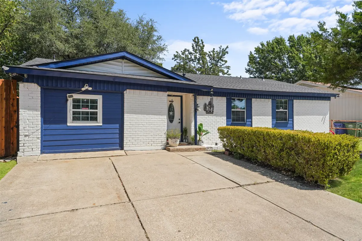 12301 King Drive, Balch Springs, TX 75180 - #1