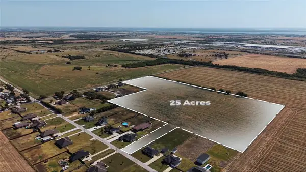 3885 Lois Road W, Sanger, TX 76266