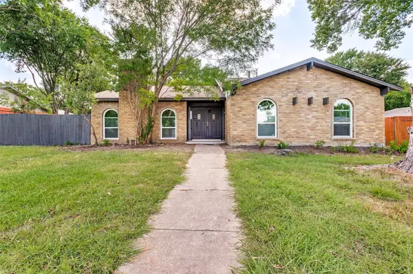4618 Goodnight Trail, Grand Prairie, TX 75052