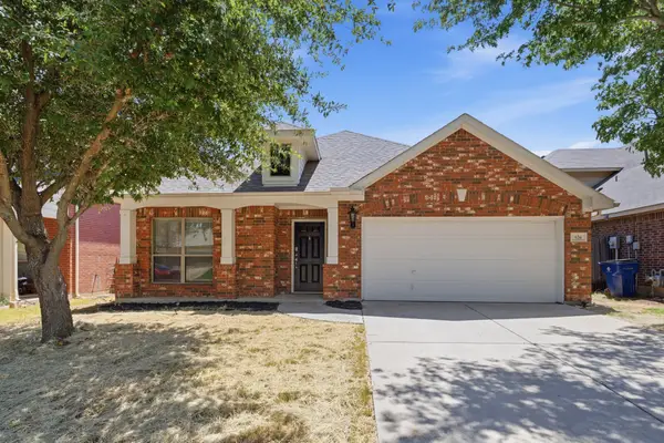 636 Brooks Street, Crowley, TX 76036