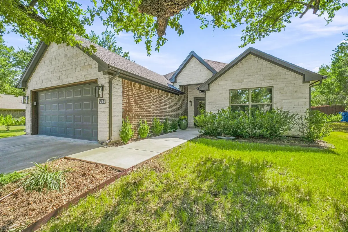 5004 Moss Rock Trail, Granbury, TX 76048 - #1