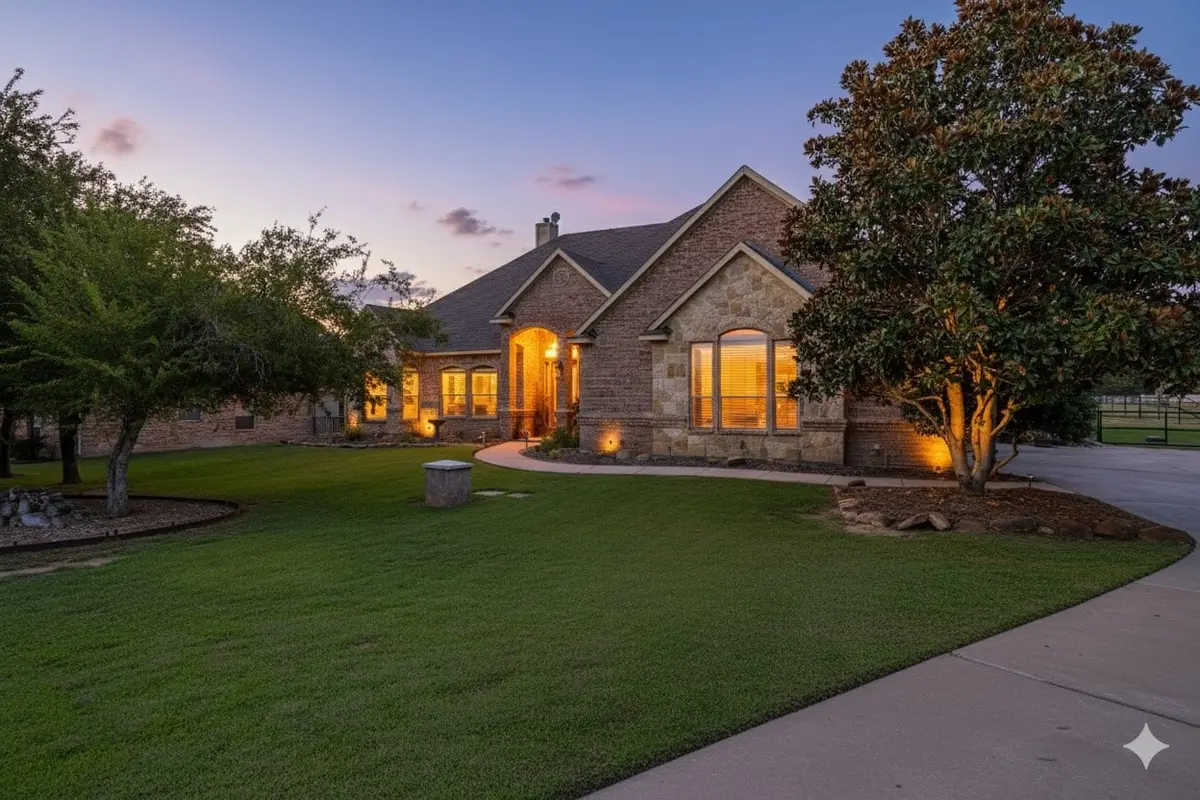 13041 Stacey Valley Drive, Azle, TX 76020 - #1