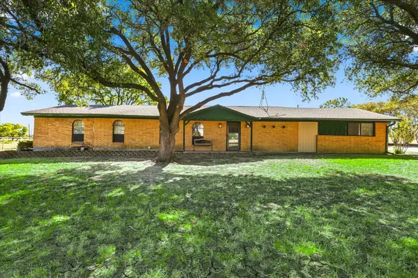 10138 Terrace Road, Sanger, TX 76266