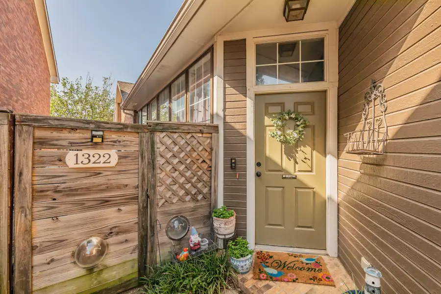 1322 Overlook Drive, Lewisville, TX 75067 - #3