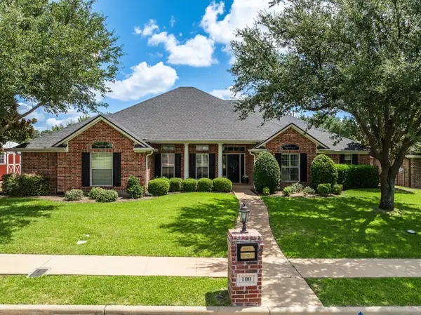 100 Painted Horse Trail, Waco, TX 76712