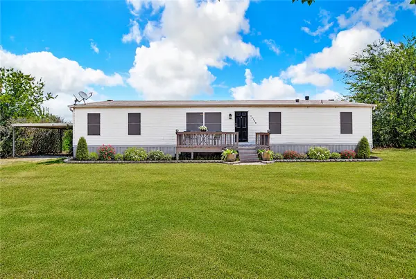 12156 Thistle Lane, Justin, TX 76247