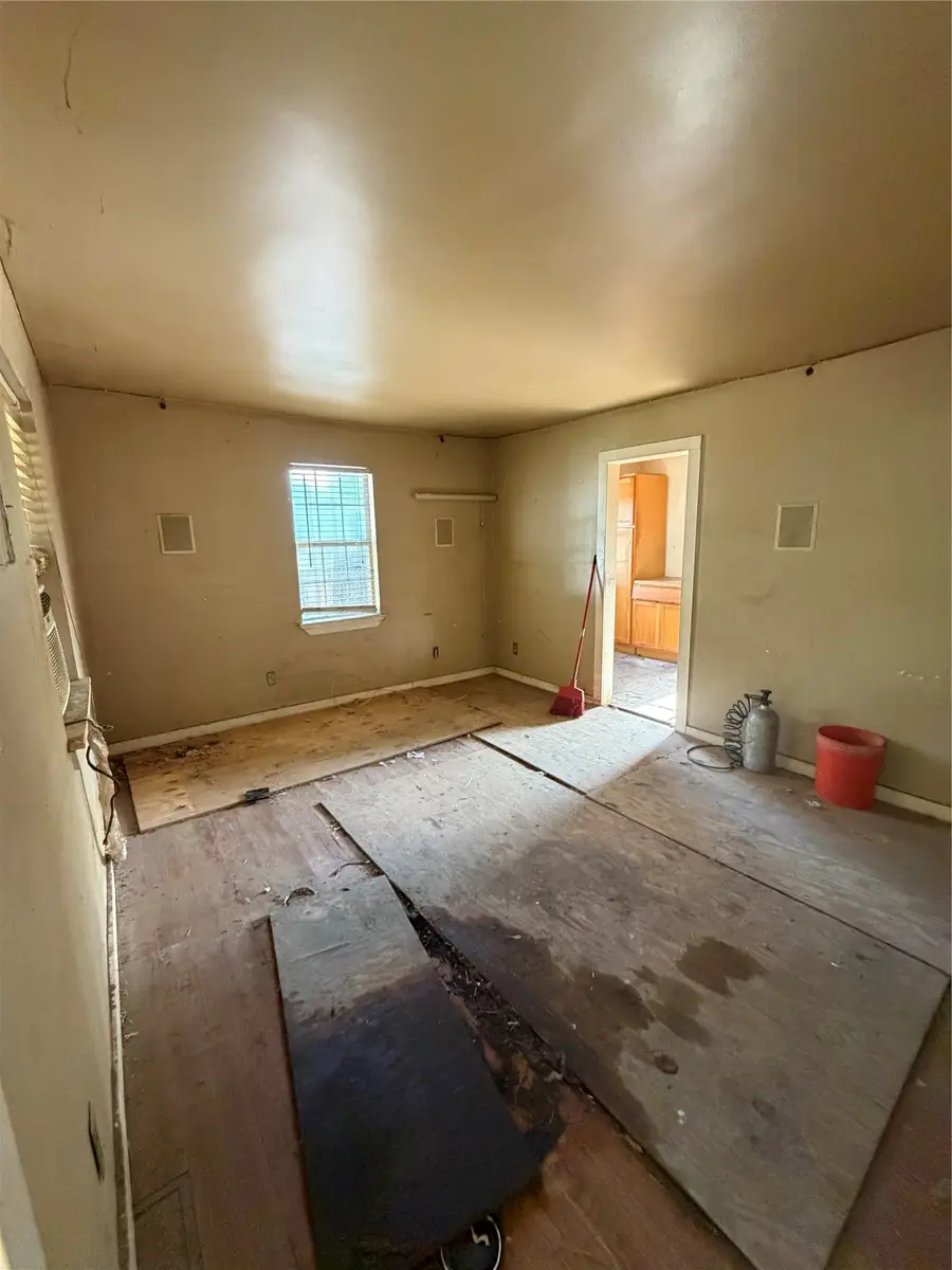 715 Scott Drive, Arlington, TX 76012 - #2