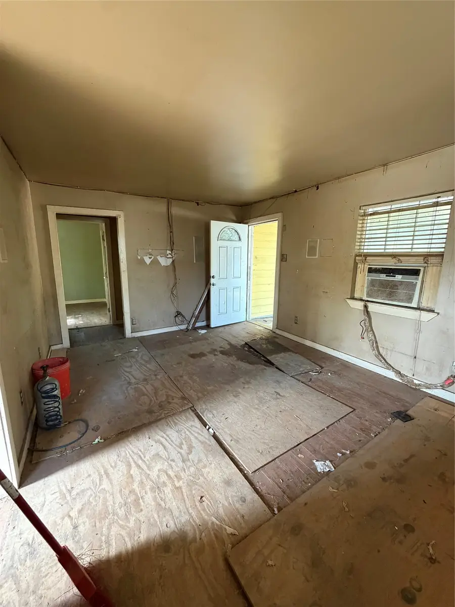 715 Scott Drive, Arlington, TX 76012 - #3