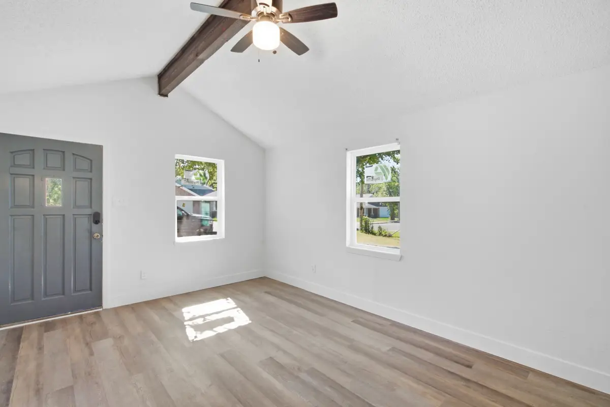 905 N Rusk Street, Weatherford, TX 76086 - #1