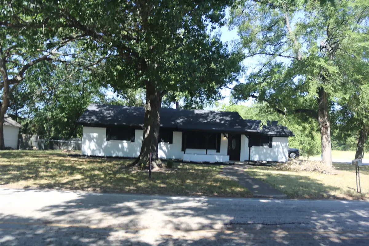 407 N Jefferson Street, Kaufman, TX 75142 - #1