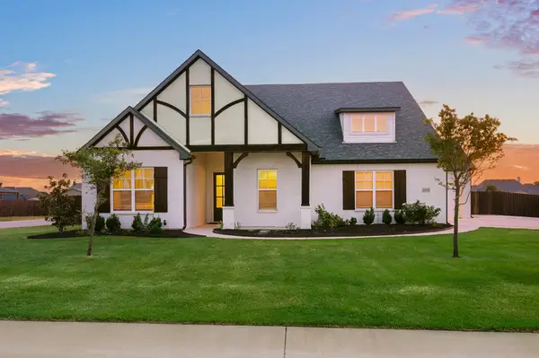 8908 Lazy Oak Drive, Justin, TX 76247