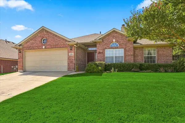 2806 Warwick Drive, Corinth, TX 76210