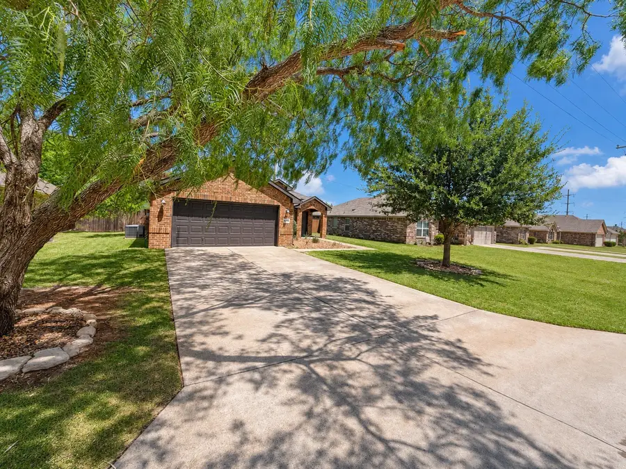 7322 Mistletoe Trail, Granbury, TX 76048 - #2