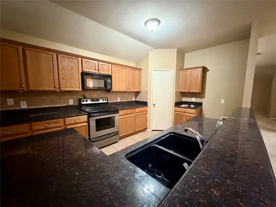 4005 Shiraz Drive, Argyle, TX 76226 - #3