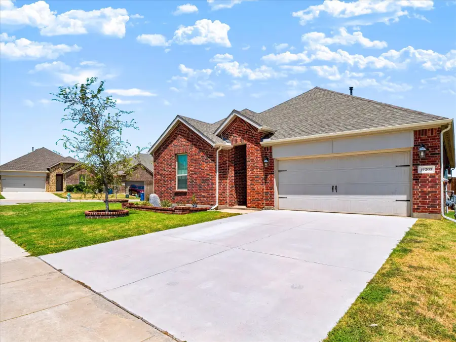 11203 Hawks Landing Drive, Aubrey, TX 76227 - #2