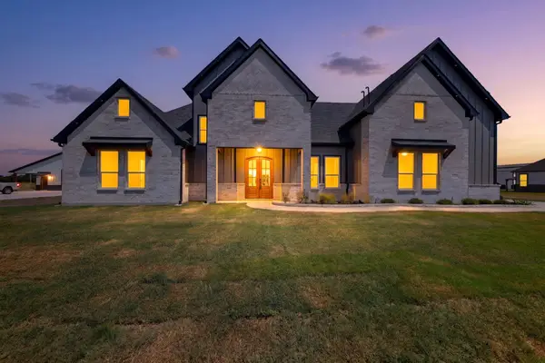 204 County Road 4615, Wolfe City, TX 75496