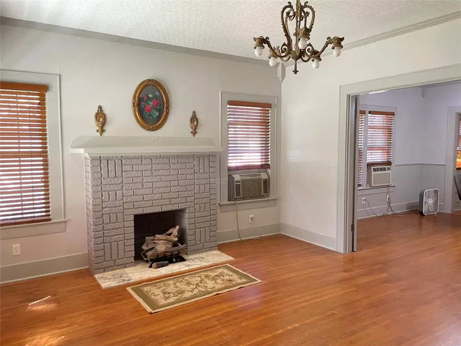3915 Meadowbrook Drive, Fort Worth, TX 76103 - #3