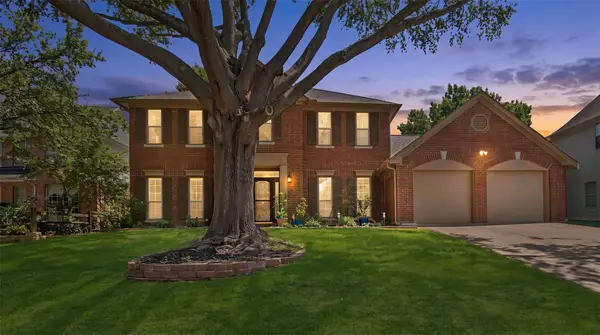 1086 Woodbriar Drive, Grapevine, TX 76051