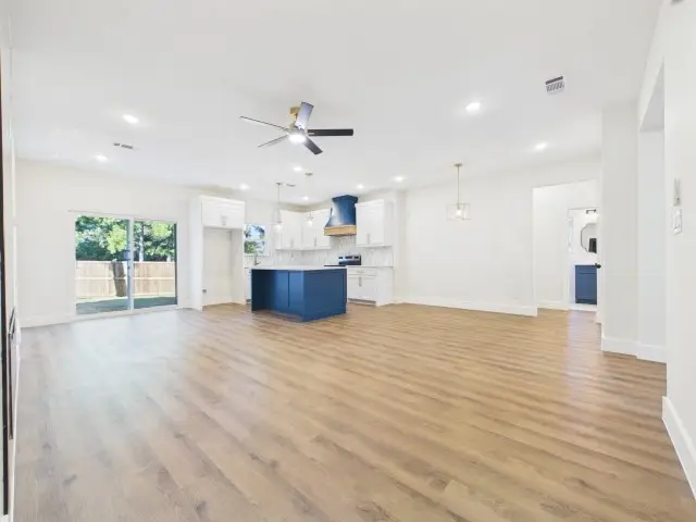 1202 Phoenix Drive, Athens, TX 75751 - #2