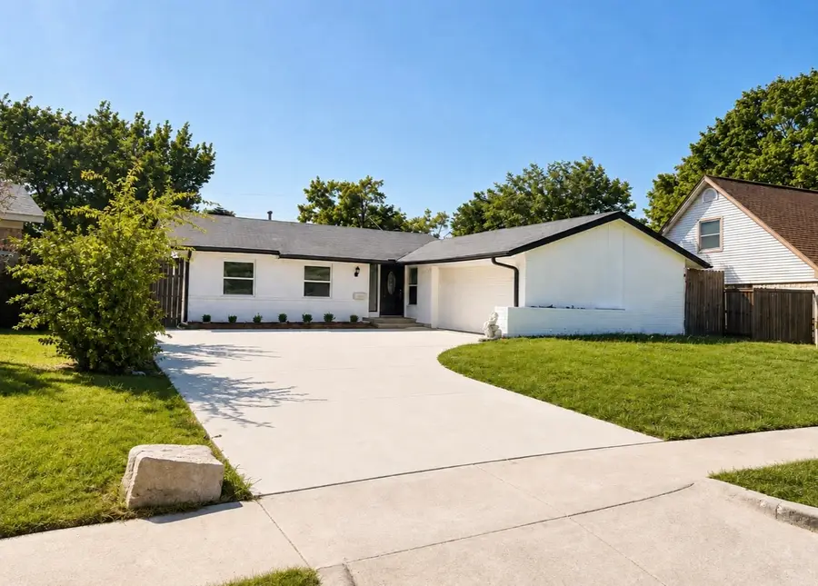 4142 Victoria Street, Irving, TX 75062 - #2