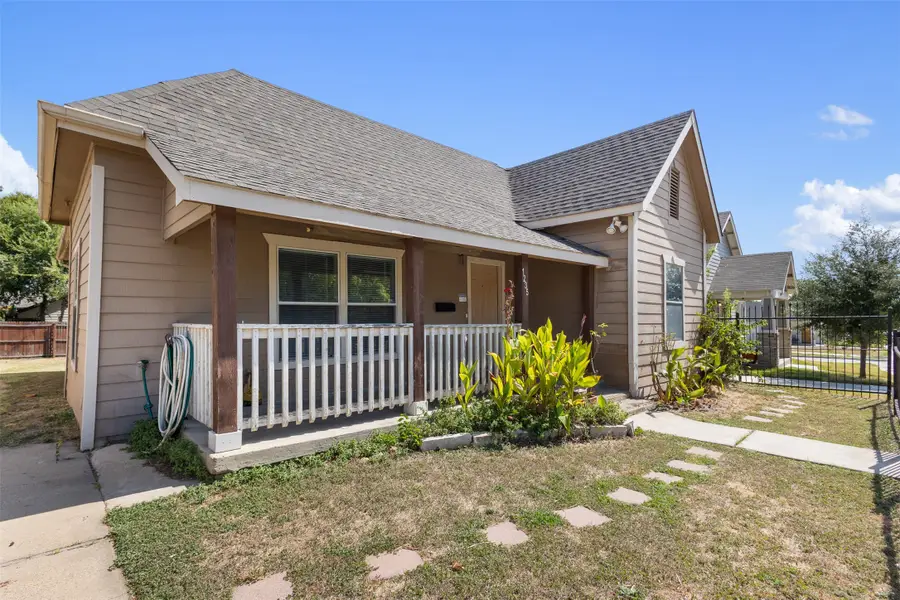 1235 E Leuda Street, Fort Worth, TX 76104 - #2