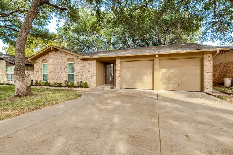 1902 Glenwick Lane, Irving, TX 75060 - #2