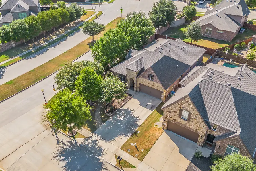 401 Middleton Drive, Roanoke, TX 76262 - #3