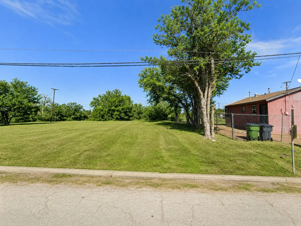 422 Bonner Street, Wichita Falls, TX 76301 - #1