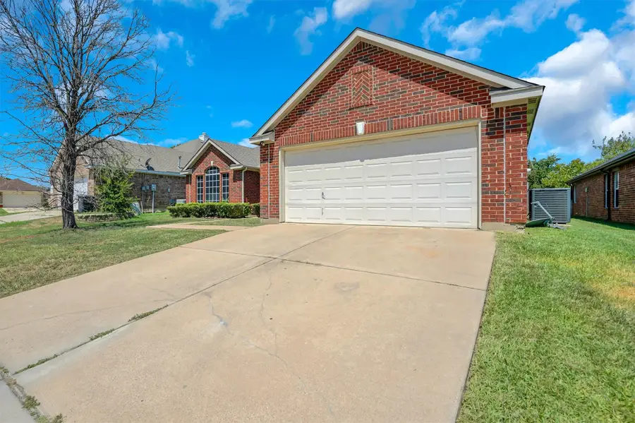 117 Fort Edward Drive, Arlington, TX 76002 - #2