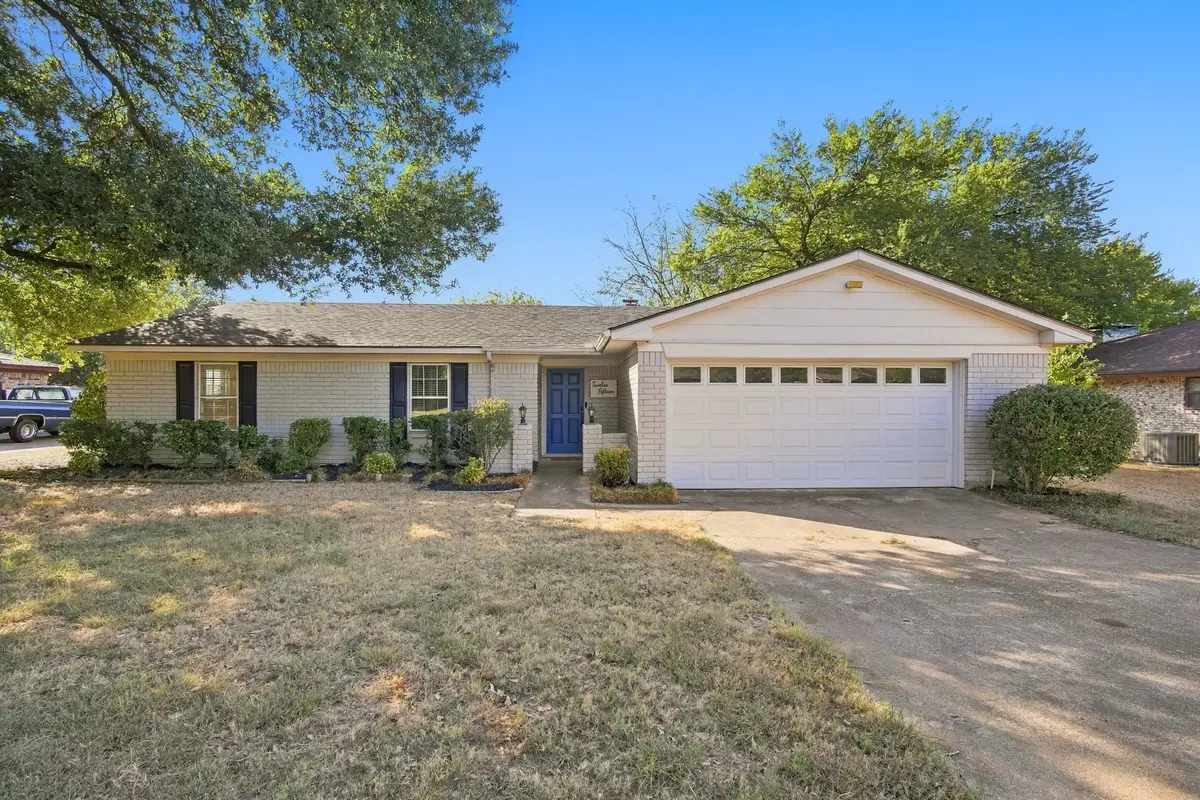 1215 Cindy Lane, Cleburne, TX 76033 - #1