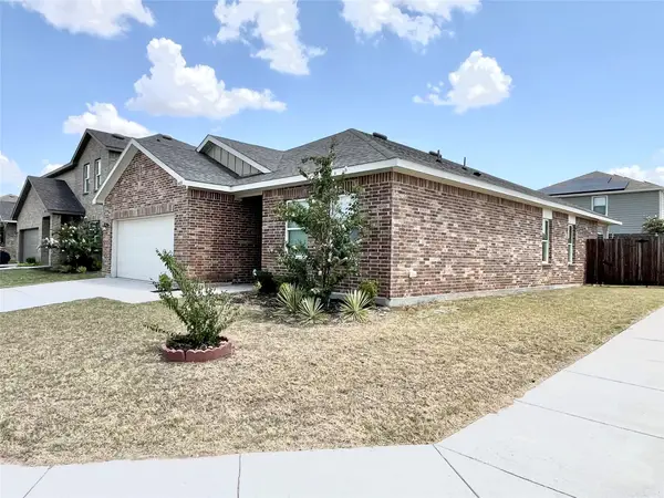 8400 Hawkview Drive, Fort Worth, TX 76179