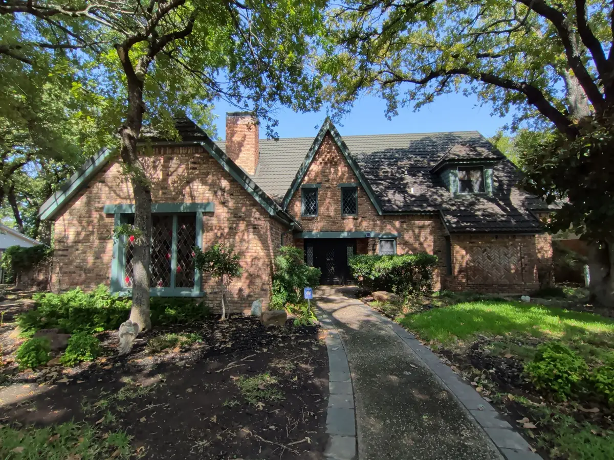 2311 Lakeside Drive, Arlington, TX 76013 - #1