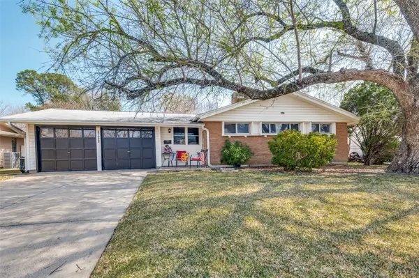 3722 Devonshire Court E, Irving, TX 75062