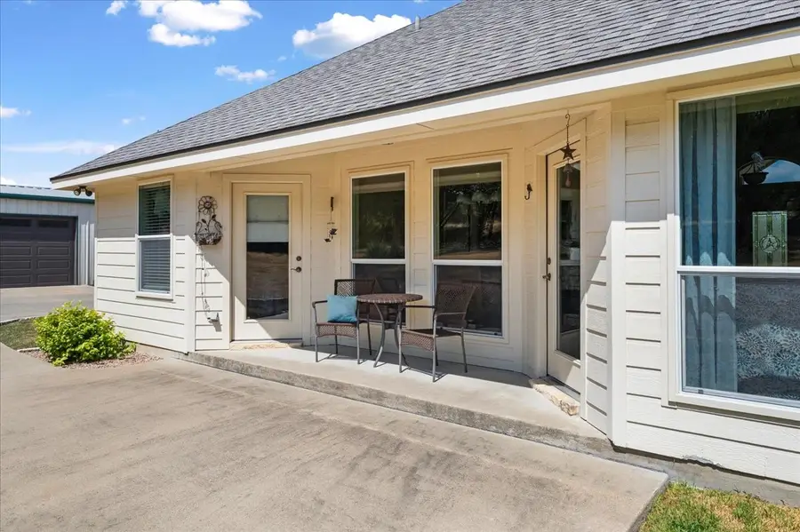 1110 W 23rd Street, Clifton, TX 76634 - #3