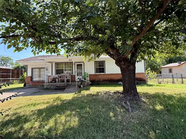 1313 S Rockwall Avenue, Terrell, TX 75160