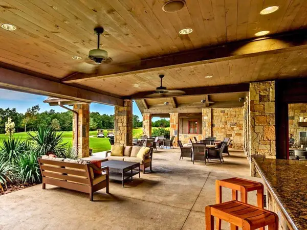 1361 Medallion Club Street, Gordonville, TX 76245