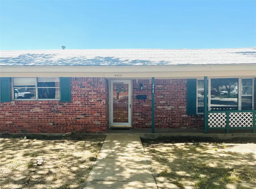 4425 Wedgmont Circle S, Fort Worth, TX 76133 - #2