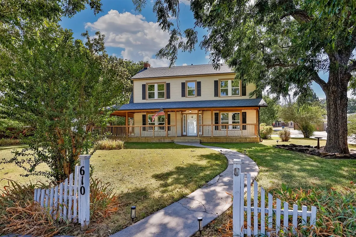 610 S Lee Street, Valley View, TX 76272 - #1