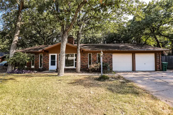 1233 Kathryn Street, Hurst, TX 76053