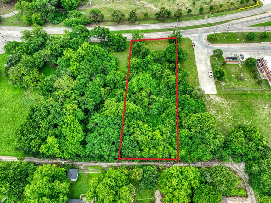 225 E Laureland Road, Dallas, TX 75241 - #2