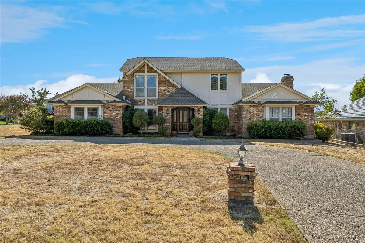 3901 Diamond Loch W, North Richland Hills, TX 76180 - #1