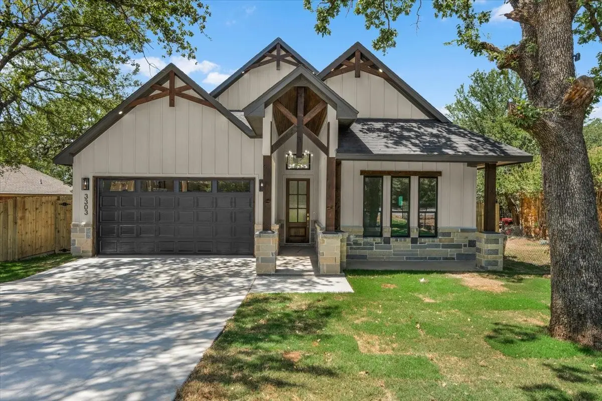 3303 Hiawatha Trail, Fort Worth, TX 76135 - #1